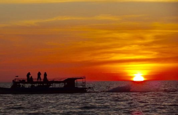 Sunset at tonle sab